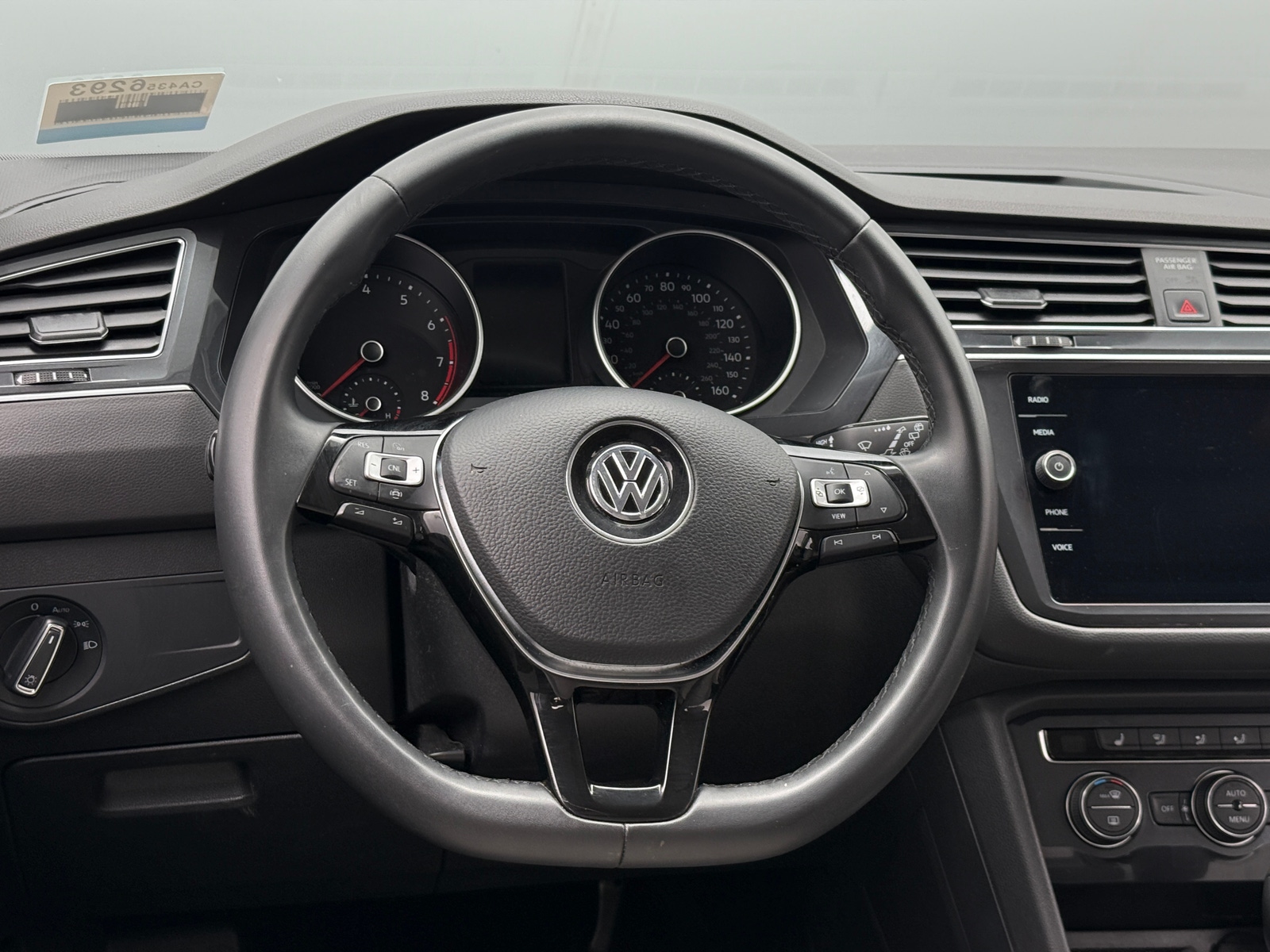 Thumbnail: 2020 Volkswagen Tiguan - 4