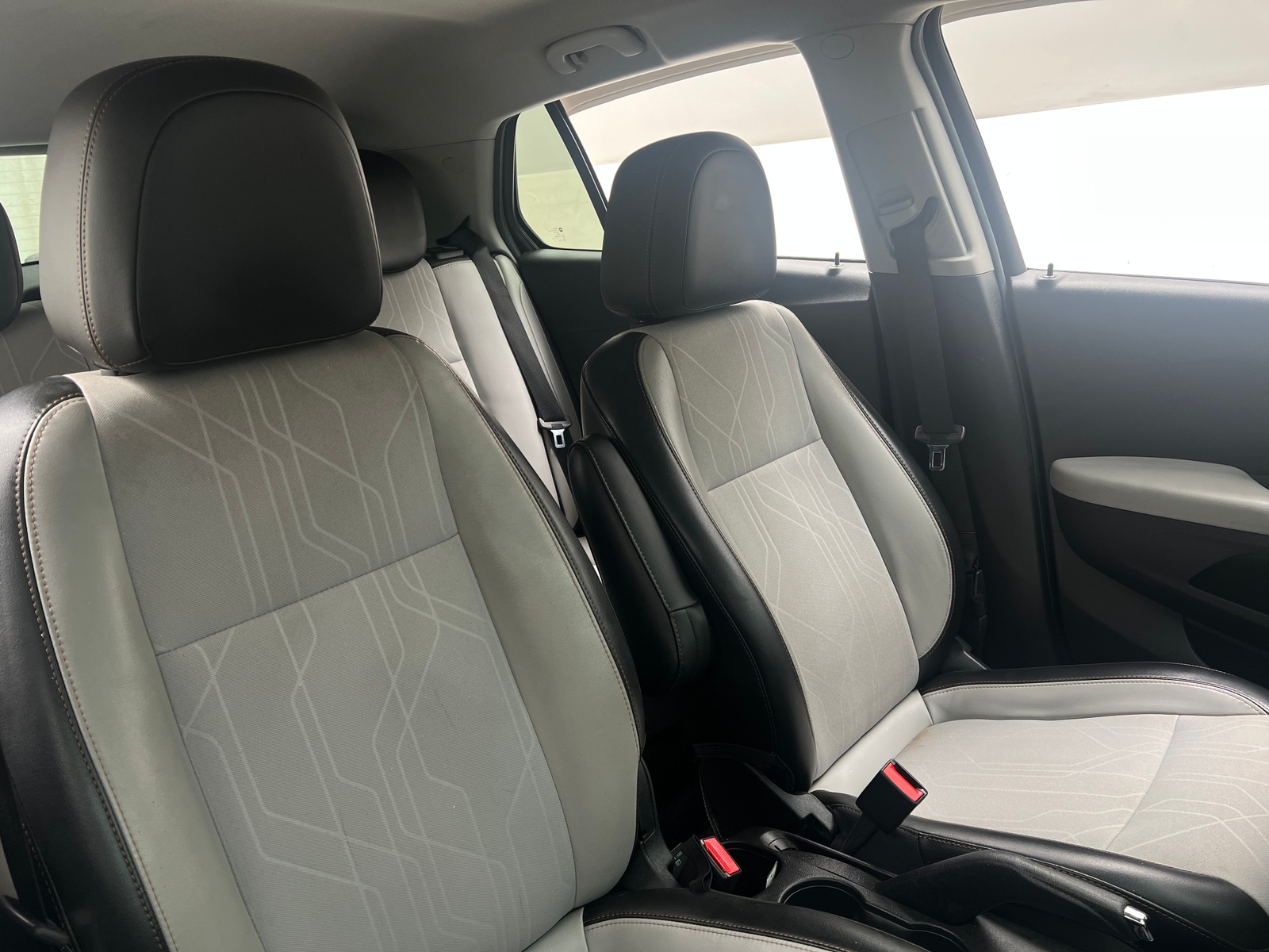Thumbnail: 2017 Chevrolet Trax - 2