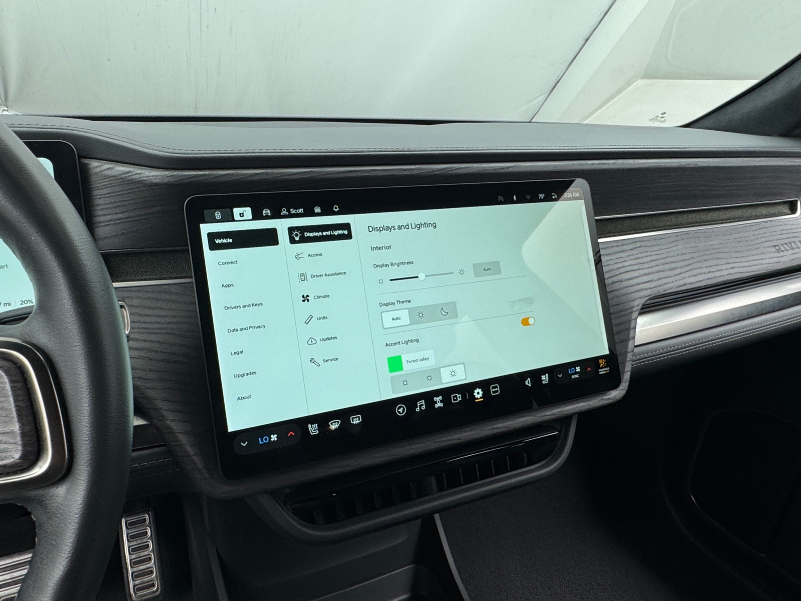 Thumbnail: 2023 Rivian R1S - 3