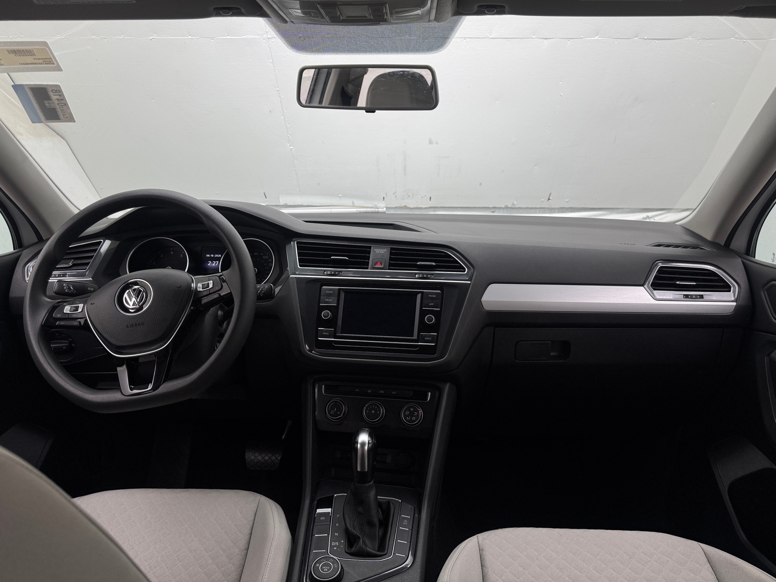 Thumbnail: 2021 Volkswagen Tiguan - 3