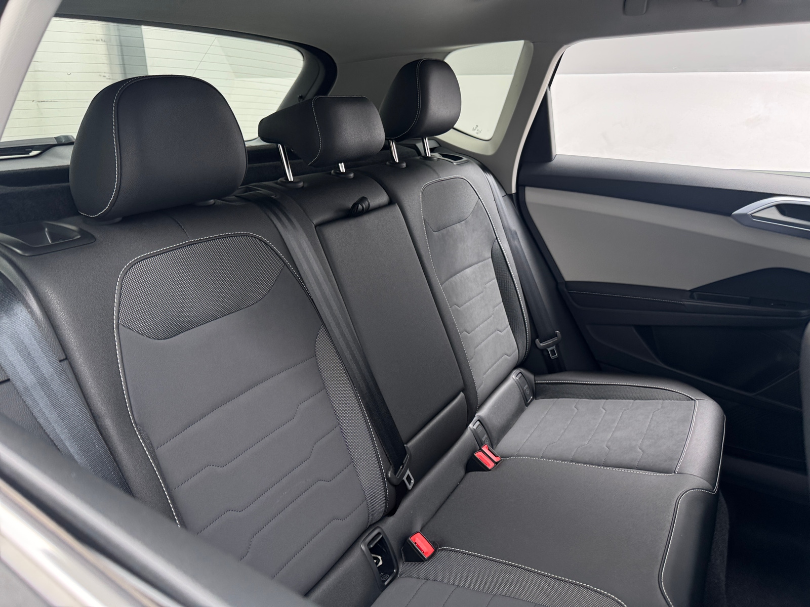 Thumbnail: 2025 Volkswagen Taos - 6