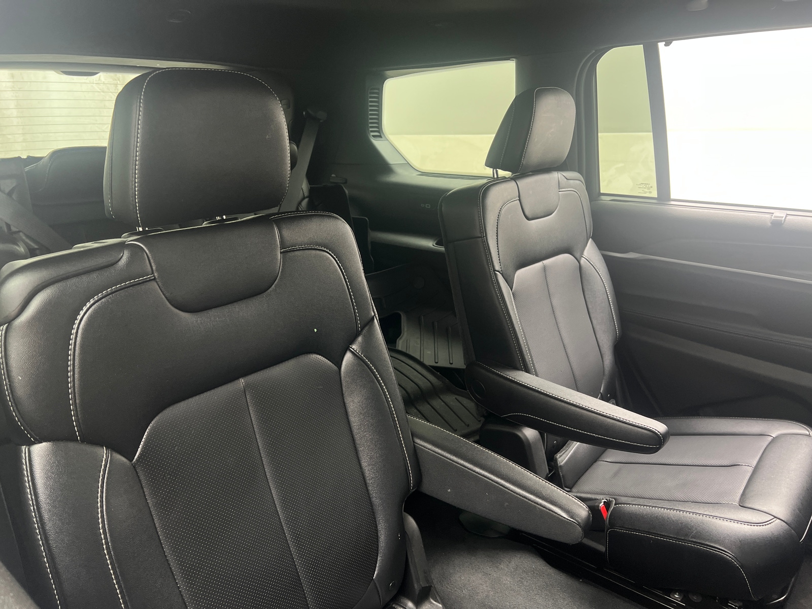 Thumbnail: 2024 Jeep Grand Cherokee L - 5