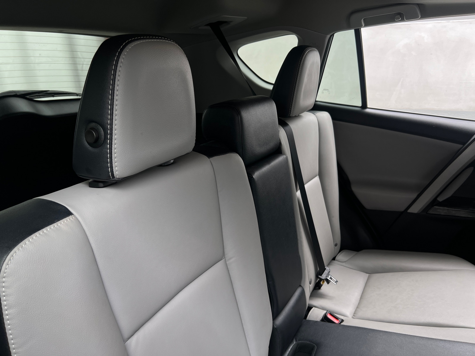Thumbnail: 2017 Toyota RAV4 - 5