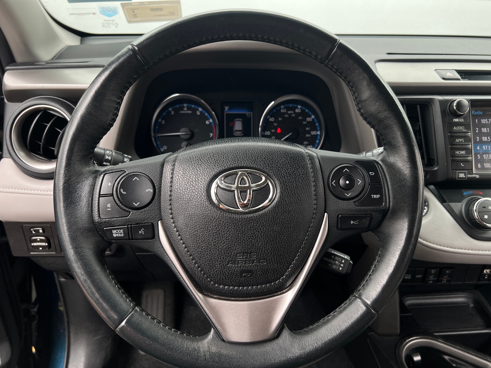 Thumbnail: 2017 Toyota RAV4 - 4