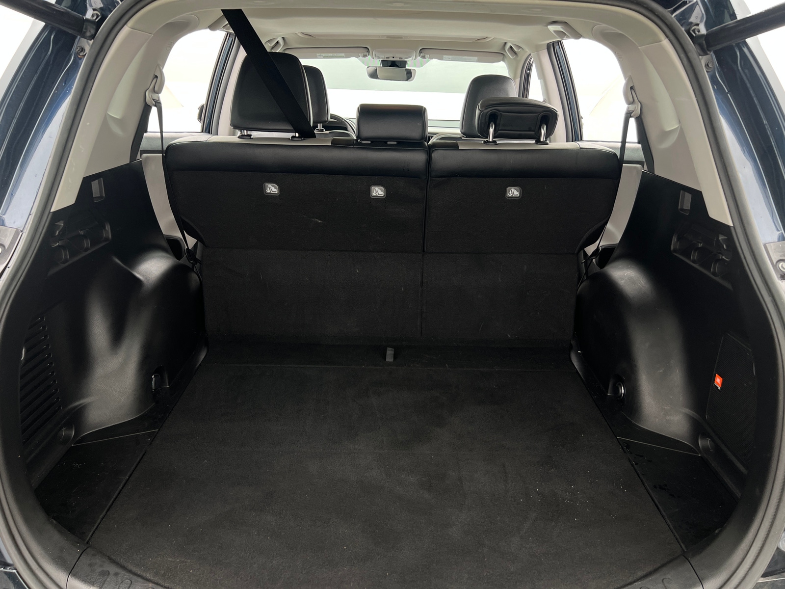 Thumbnail: 2017 Toyota RAV4 - 6