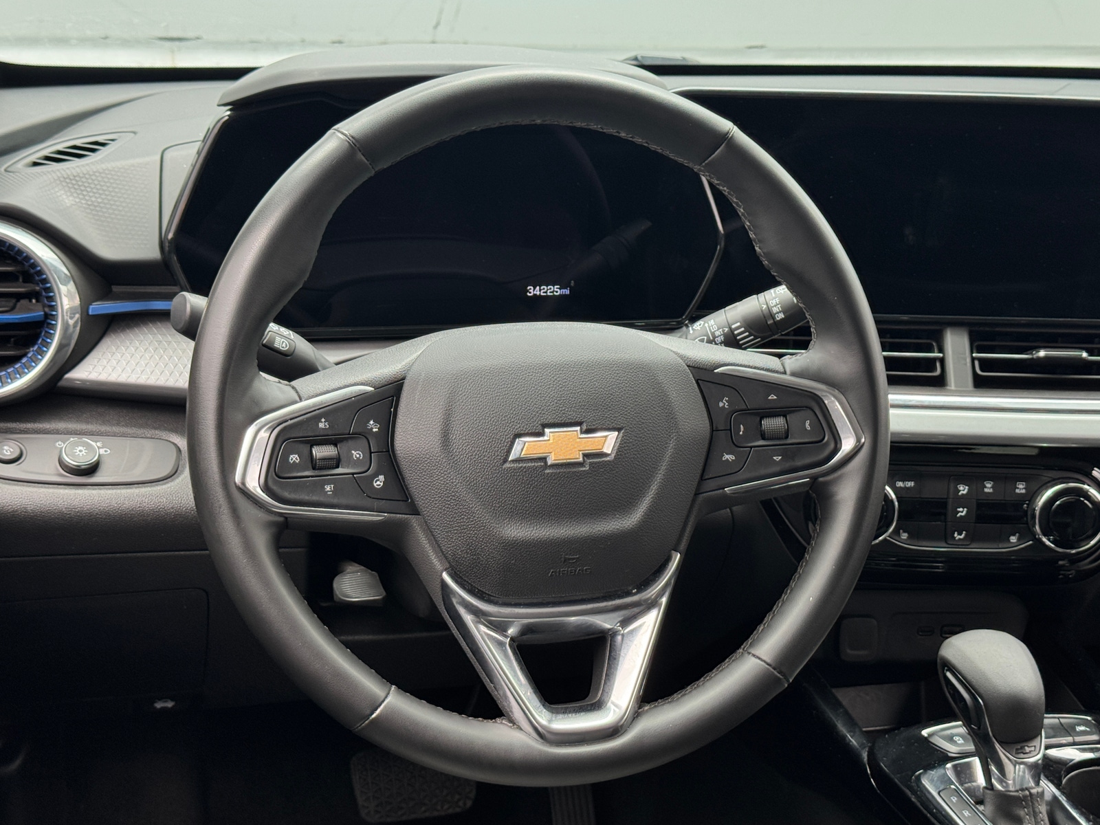 Thumbnail: 2025 Chevrolet Trax - 5