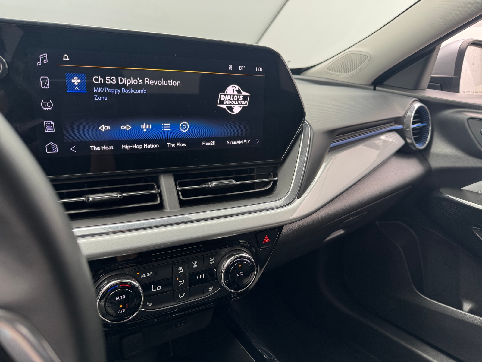 Thumbnail: 2025 Chevrolet Trax - 4