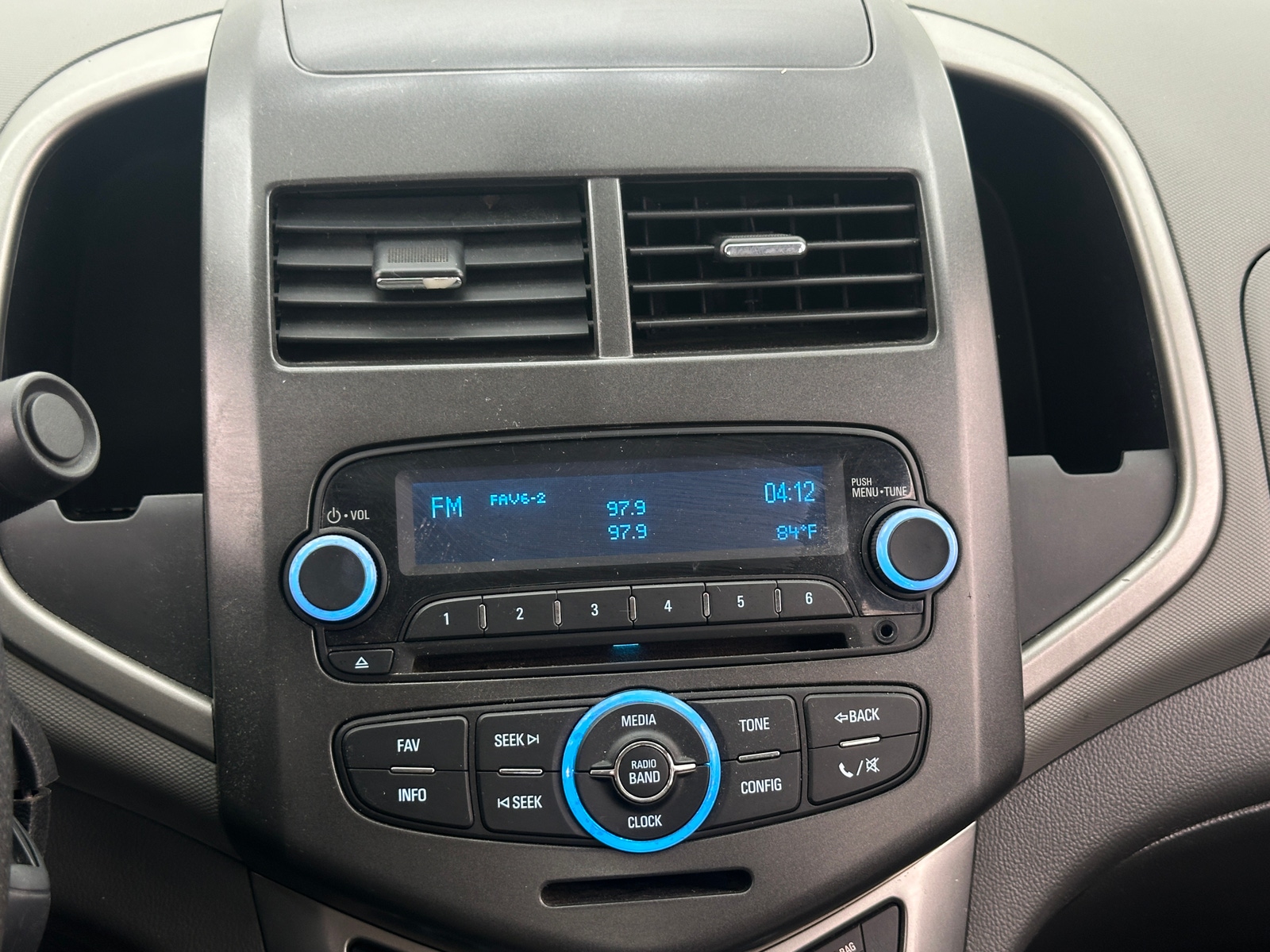 Thumbnail: 2014 Chevrolet Sonic - 4