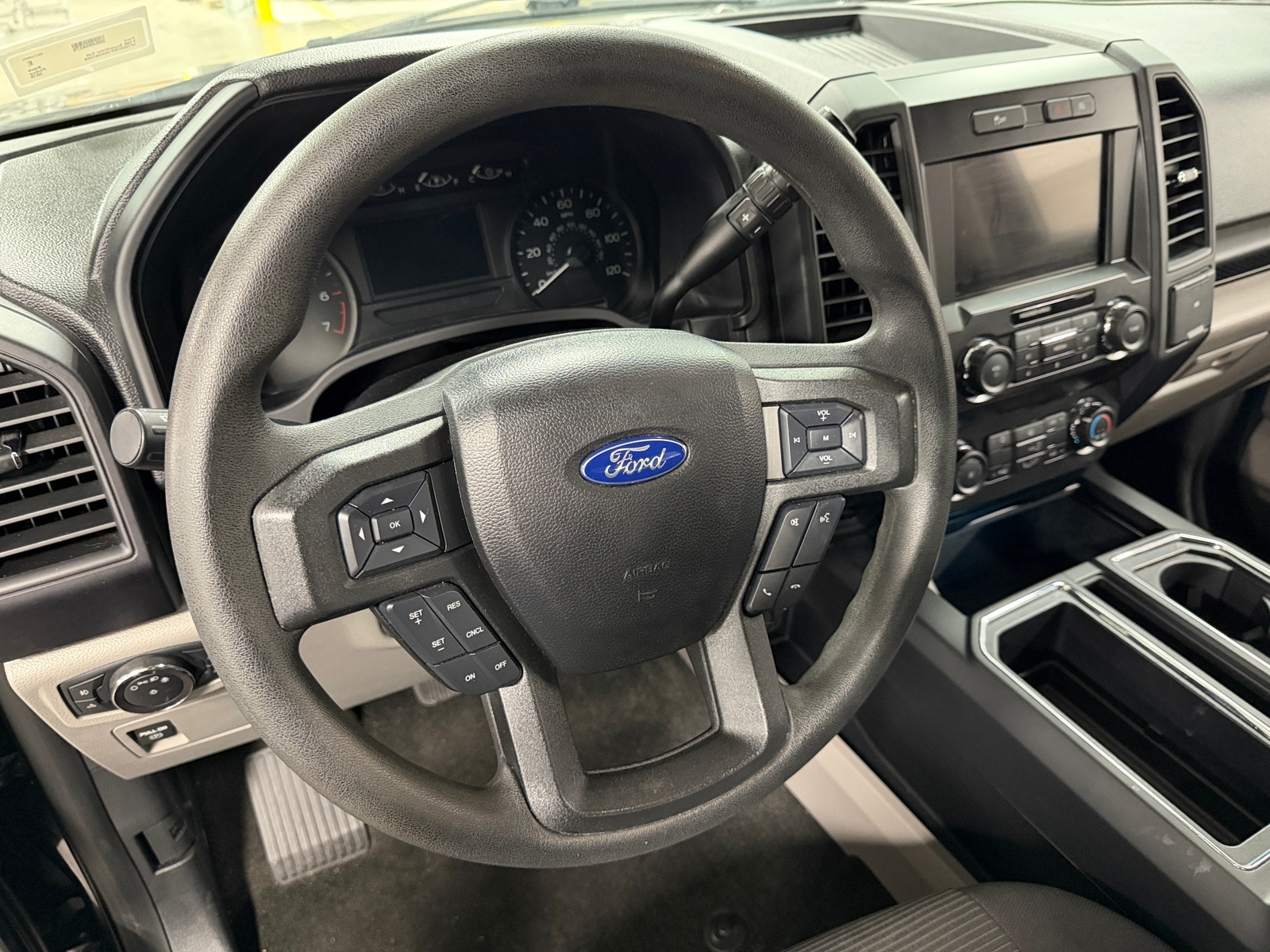 Thumbnail: 2019 Ford Econoline - 5