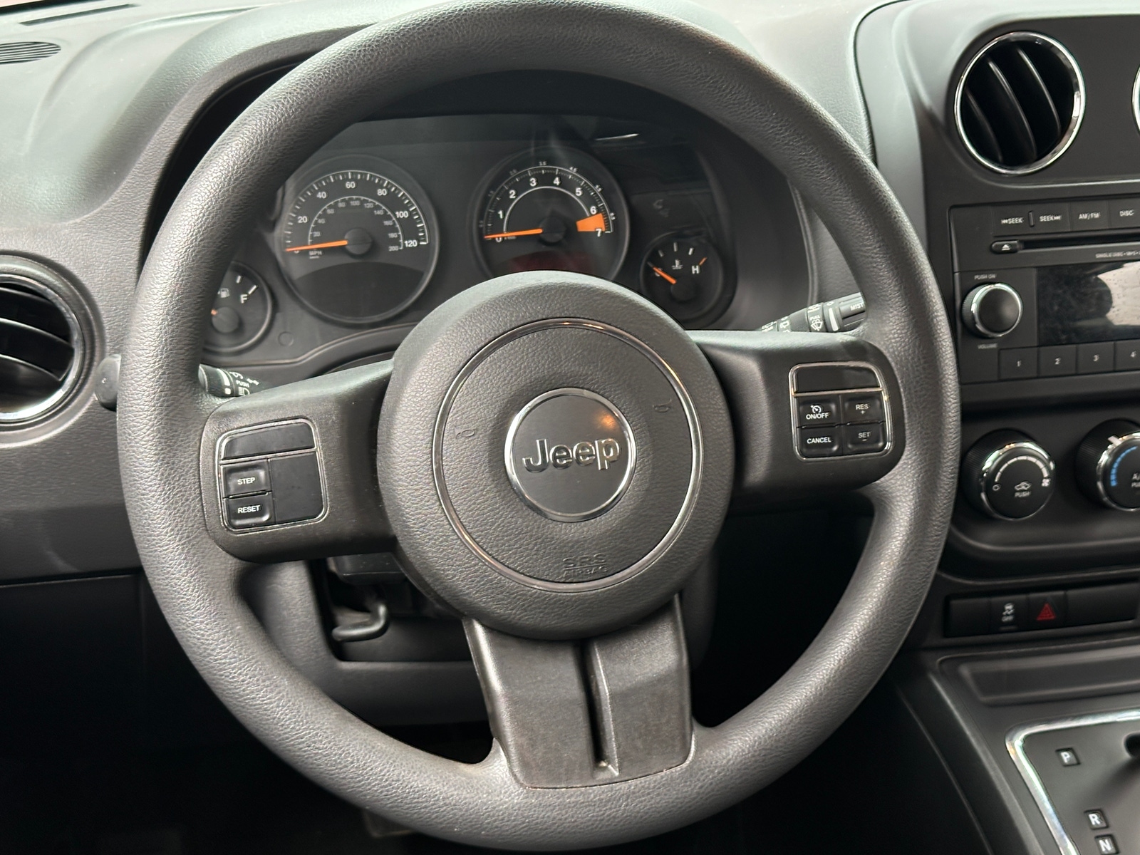 Thumbnail: 2015 Jeep Patriot - 5