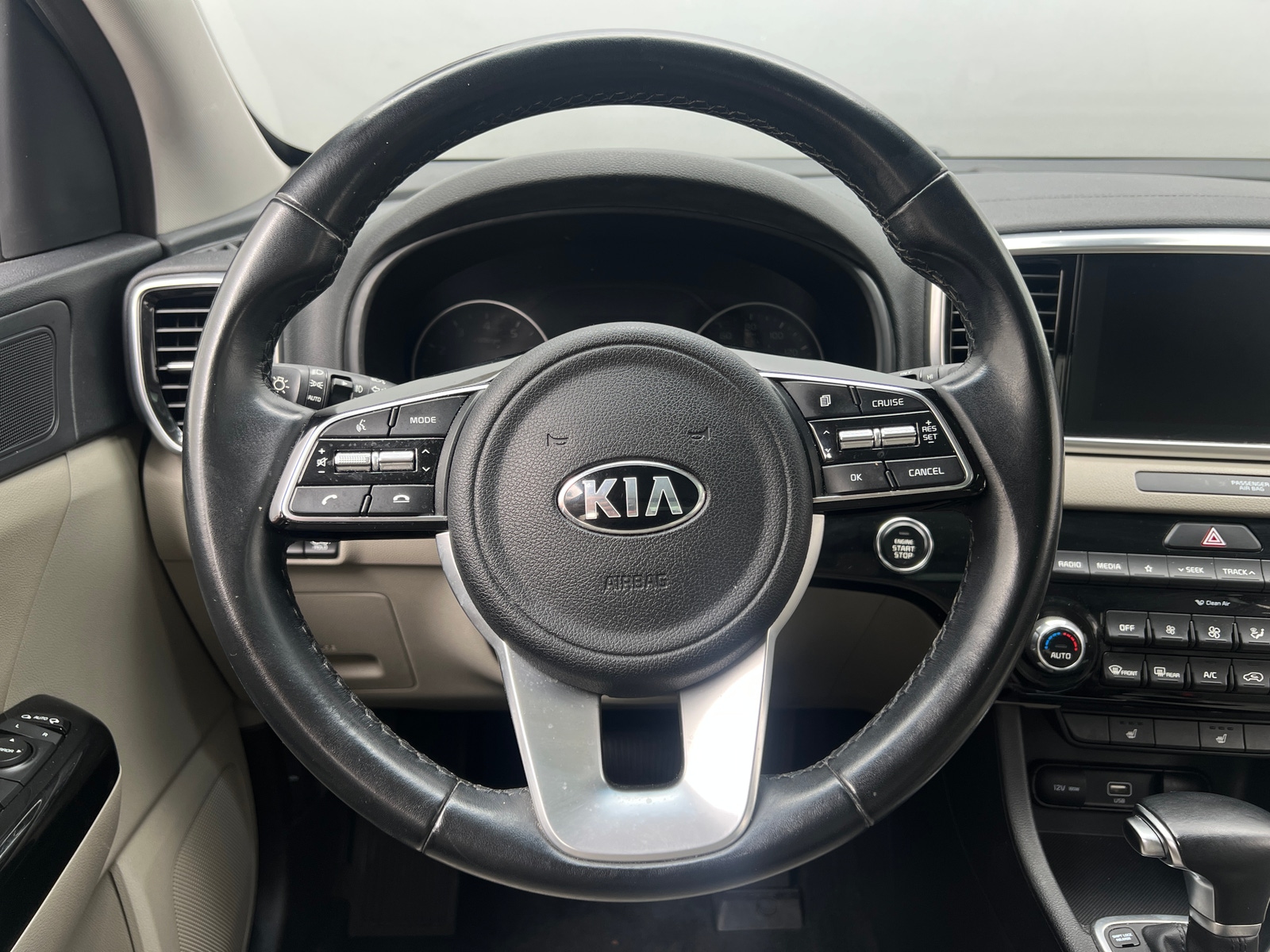 Thumbnail: 2022 Kia Sportage - 4