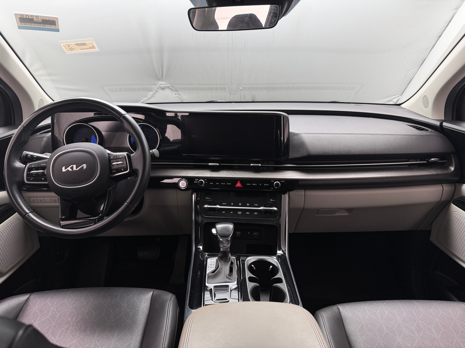 Thumbnail: 2023 Kia Carnival - 2