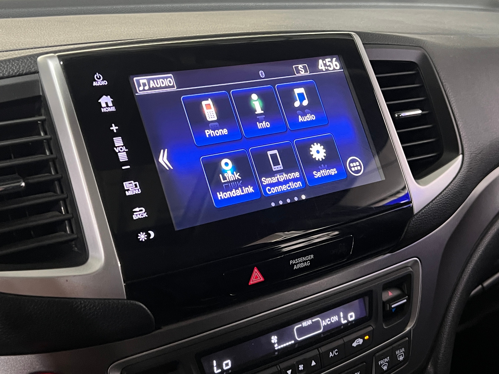 Thumbnail: 2018 Honda Pilot - 3