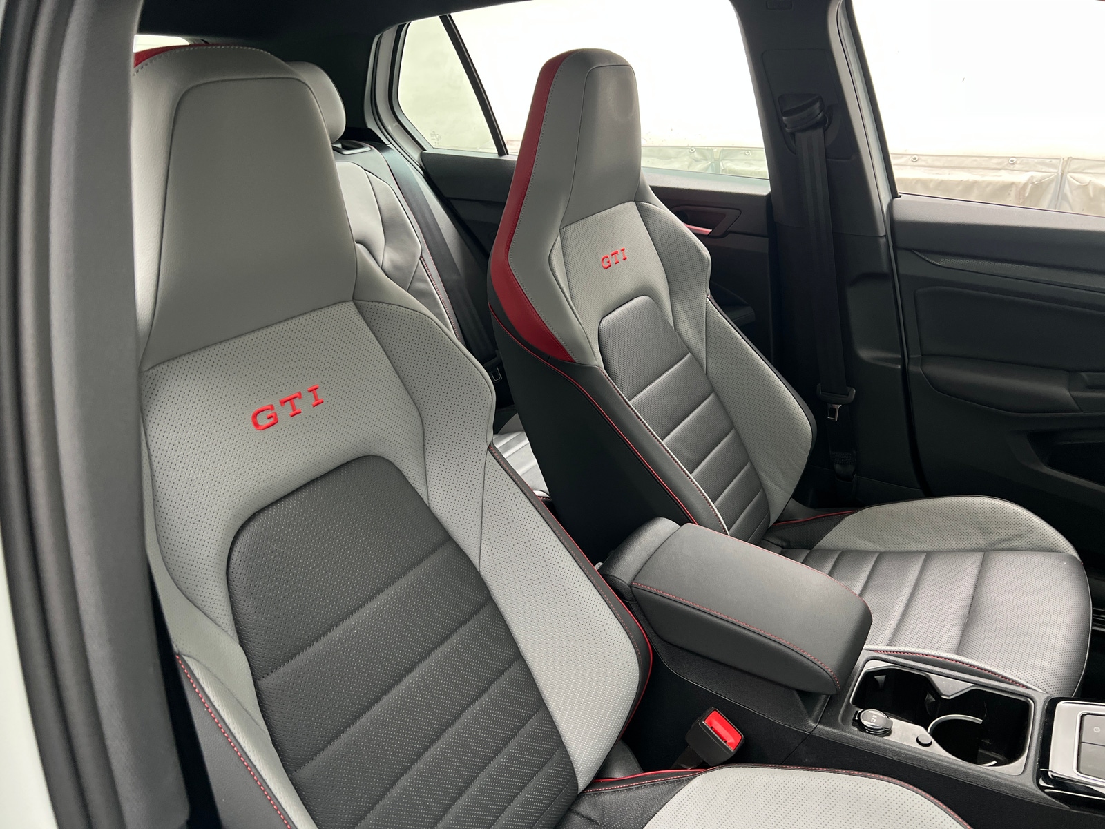 Thumbnail: 2024 Volkswagen Golf - 2