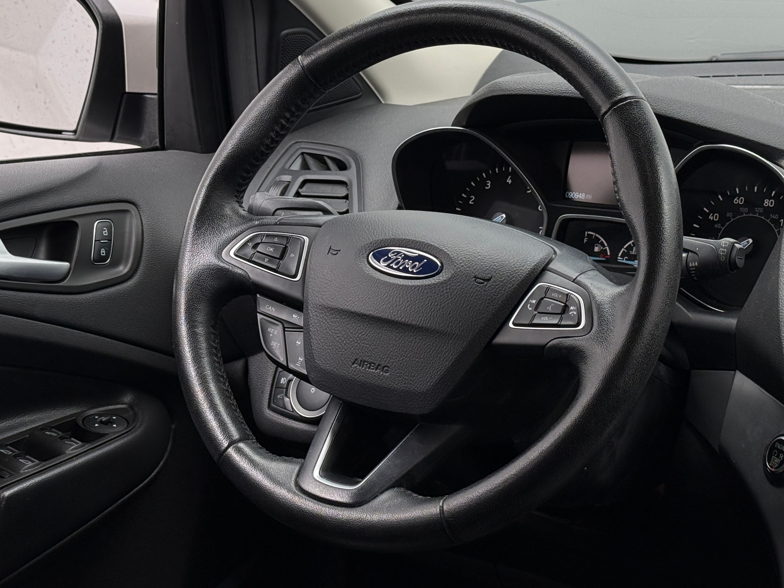 Thumbnail: 2019 Ford Escape - 4