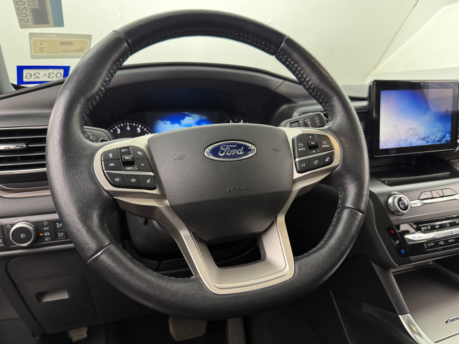 Thumbnail: 2020 Ford Explorer - 4