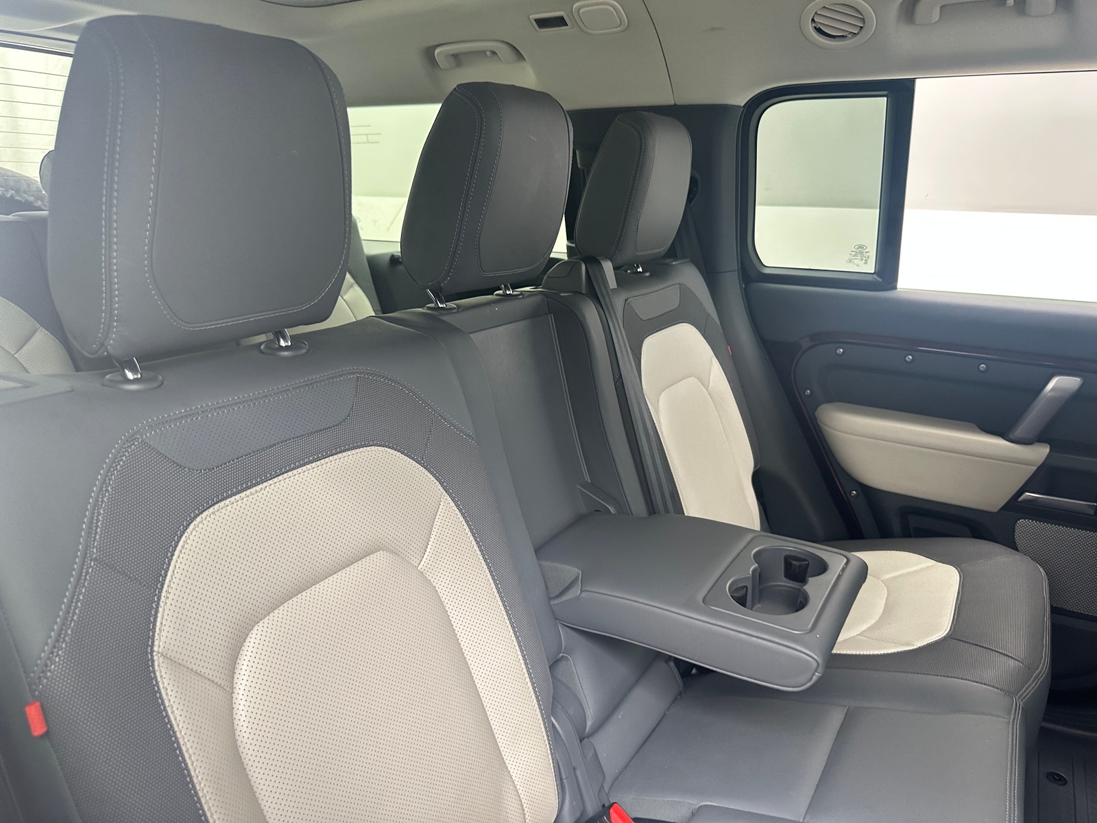 Thumbnail: 2024 Land Rover Defender - 5