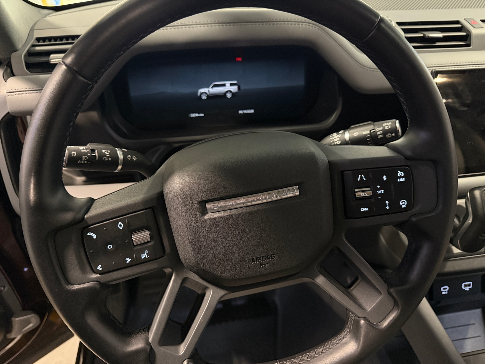 Thumbnail: 2024 Land Rover Defender - 4
