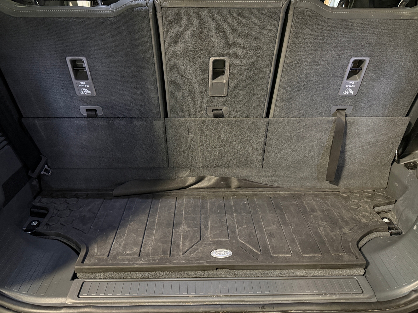 Thumbnail: 2024 Land Rover Defender - 6
