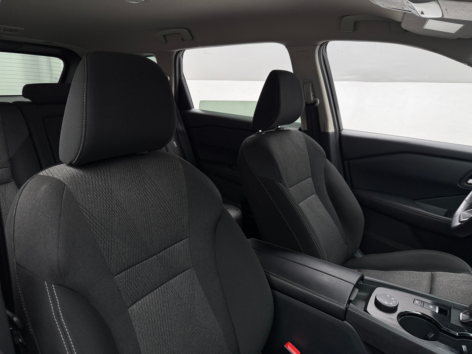Thumbnail: 2025 Nissan Rogue - 2