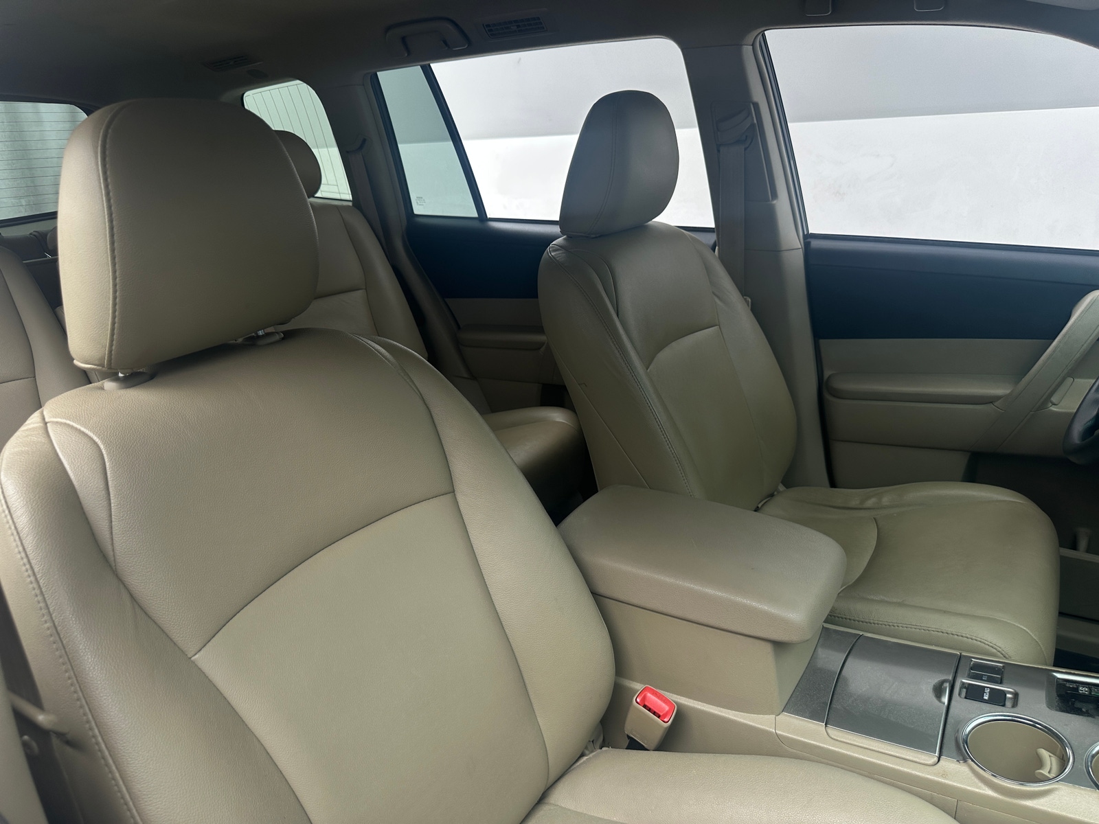 Thumbnail: 2012 Toyota Highlander - 2