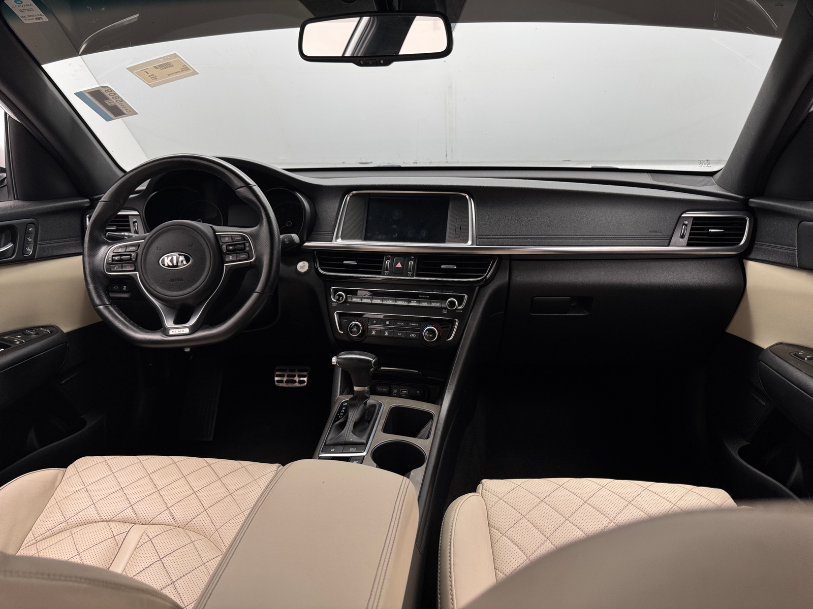 Thumbnail: 2017 Kia Optima - 2