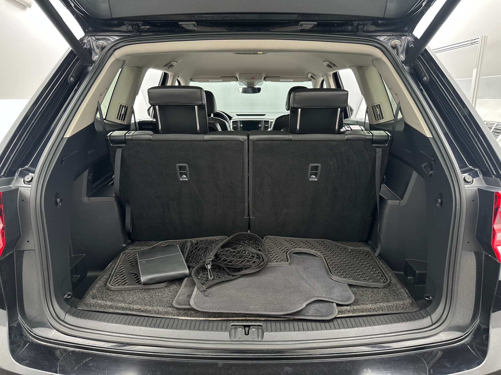 Thumbnail: 2018 Volkswagen Atlas - 6