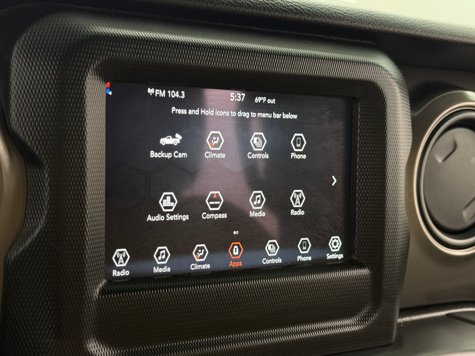 Thumbnail: 2022 Jeep Gladiator - 4