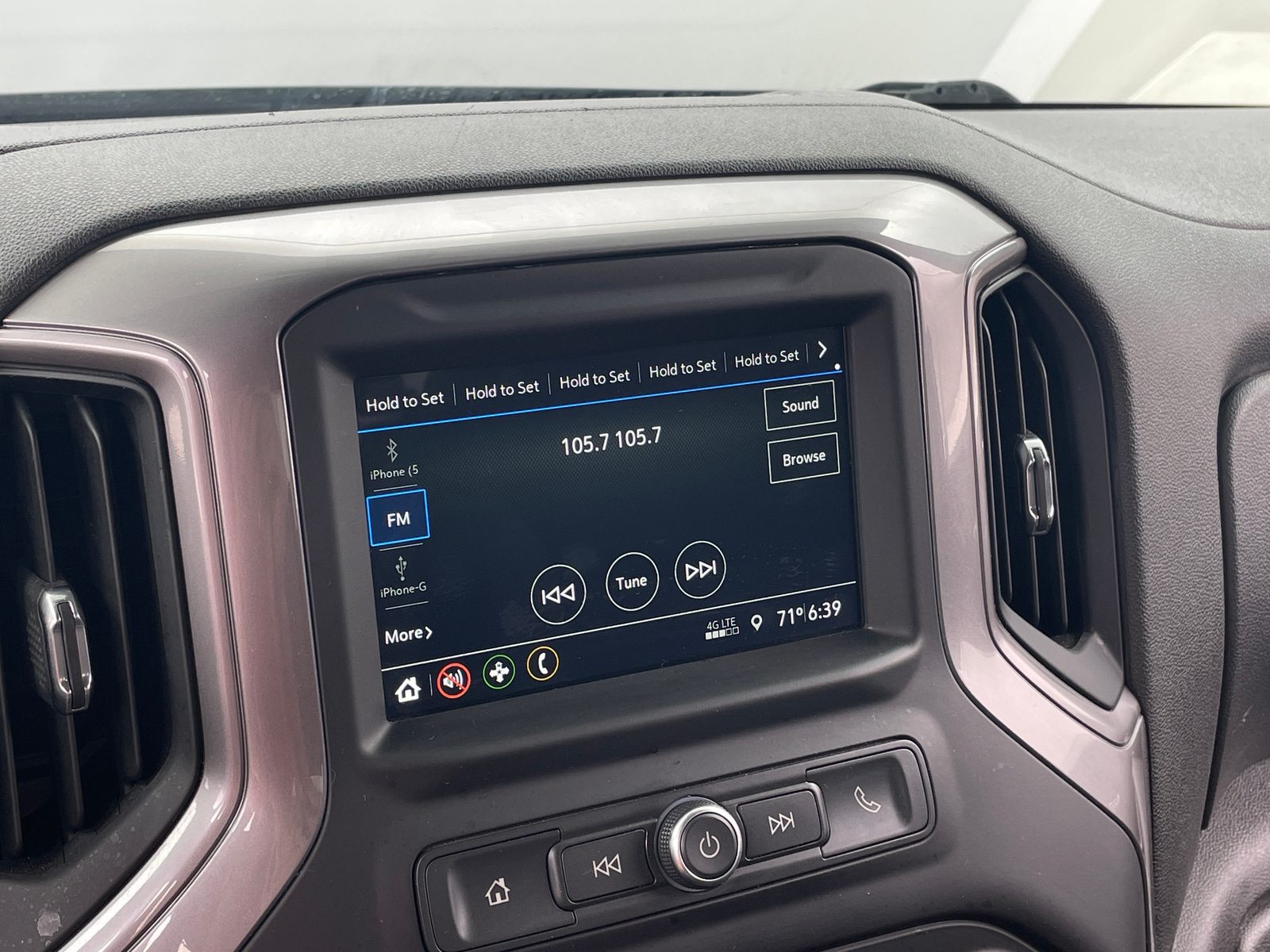 Thumbnail: 2019 Chevrolet Silverado 1500 - 4