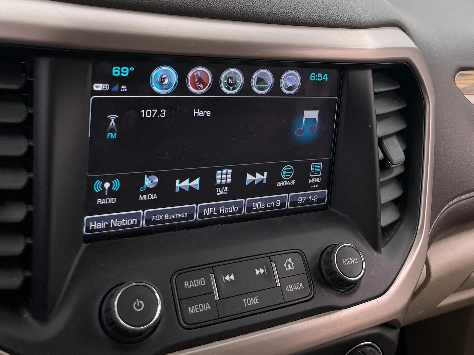 Thumbnail: 2019 GMC Acadia - 3