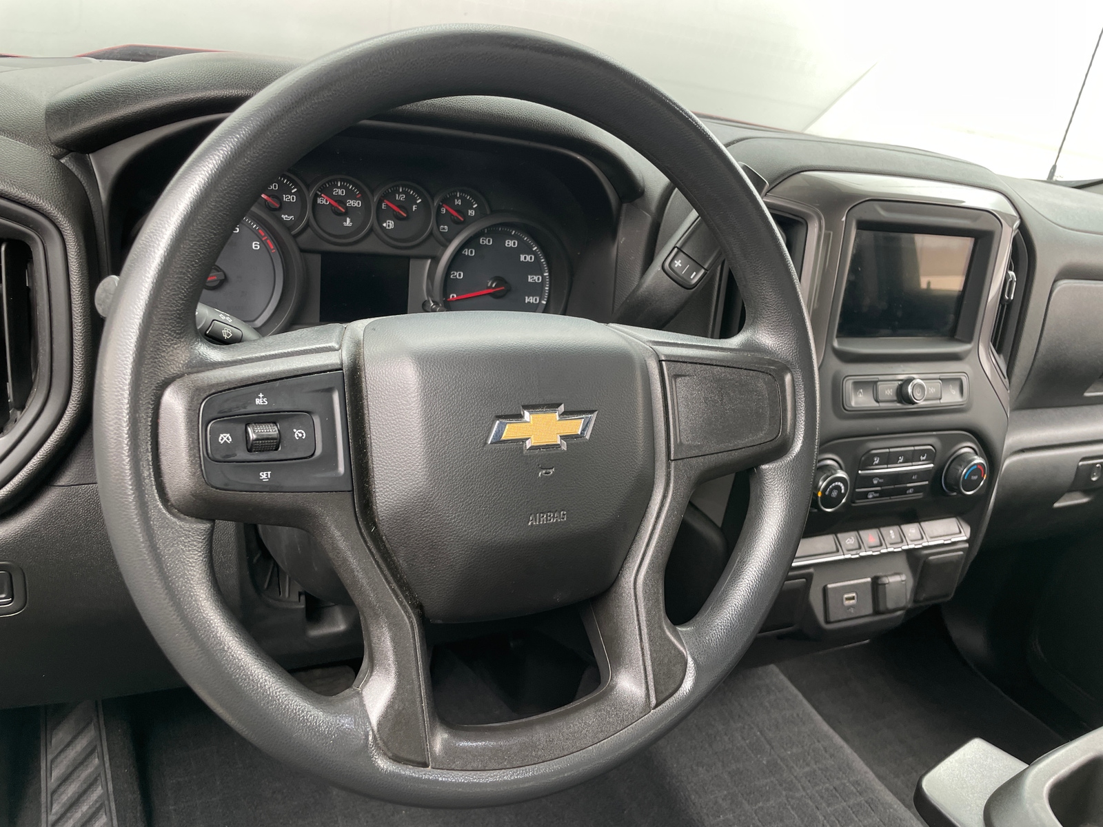 Thumbnail: 2019 Chevrolet Silverado 1500 - 5