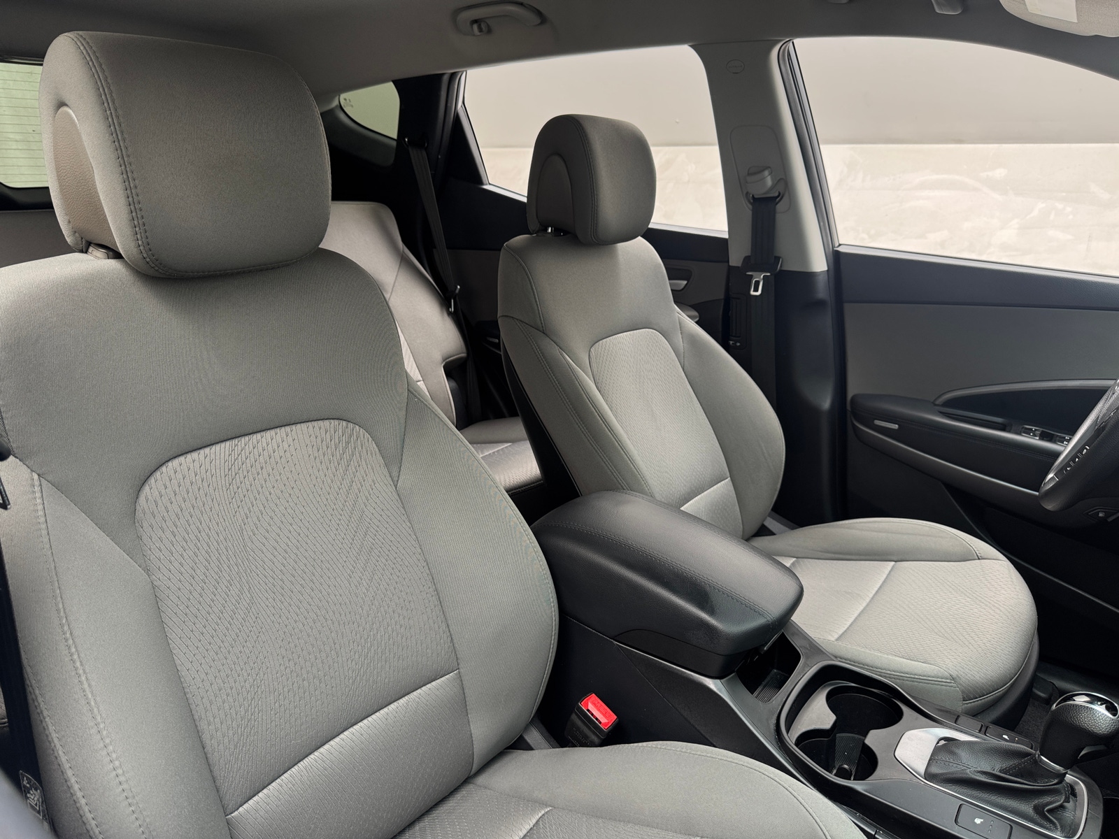Thumbnail: 2016 Hyundai Santa Fe - 2