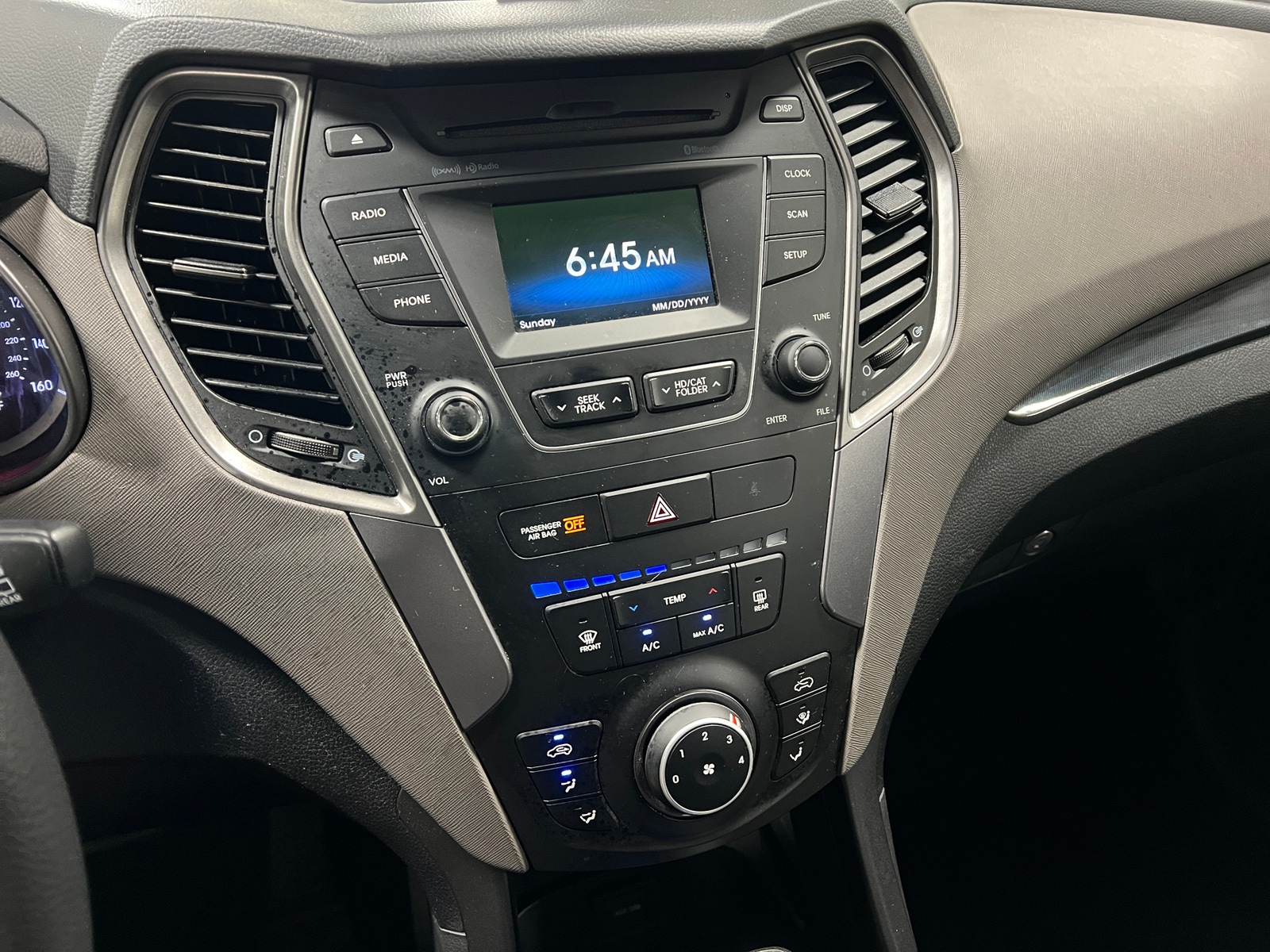 Thumbnail: 2016 Hyundai Santa Fe - 4