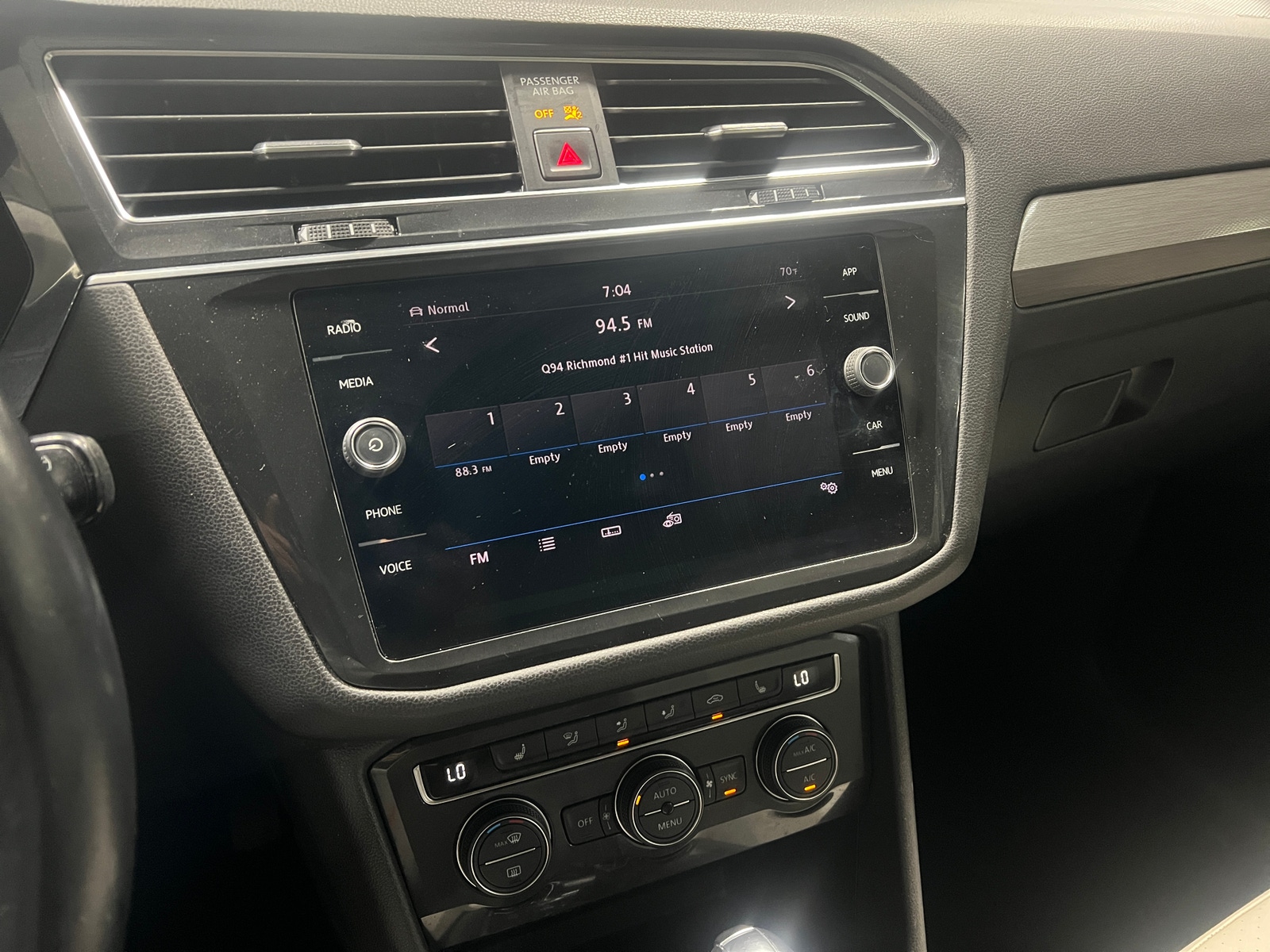 Thumbnail: 2018 Volkswagen Tiguan - 3