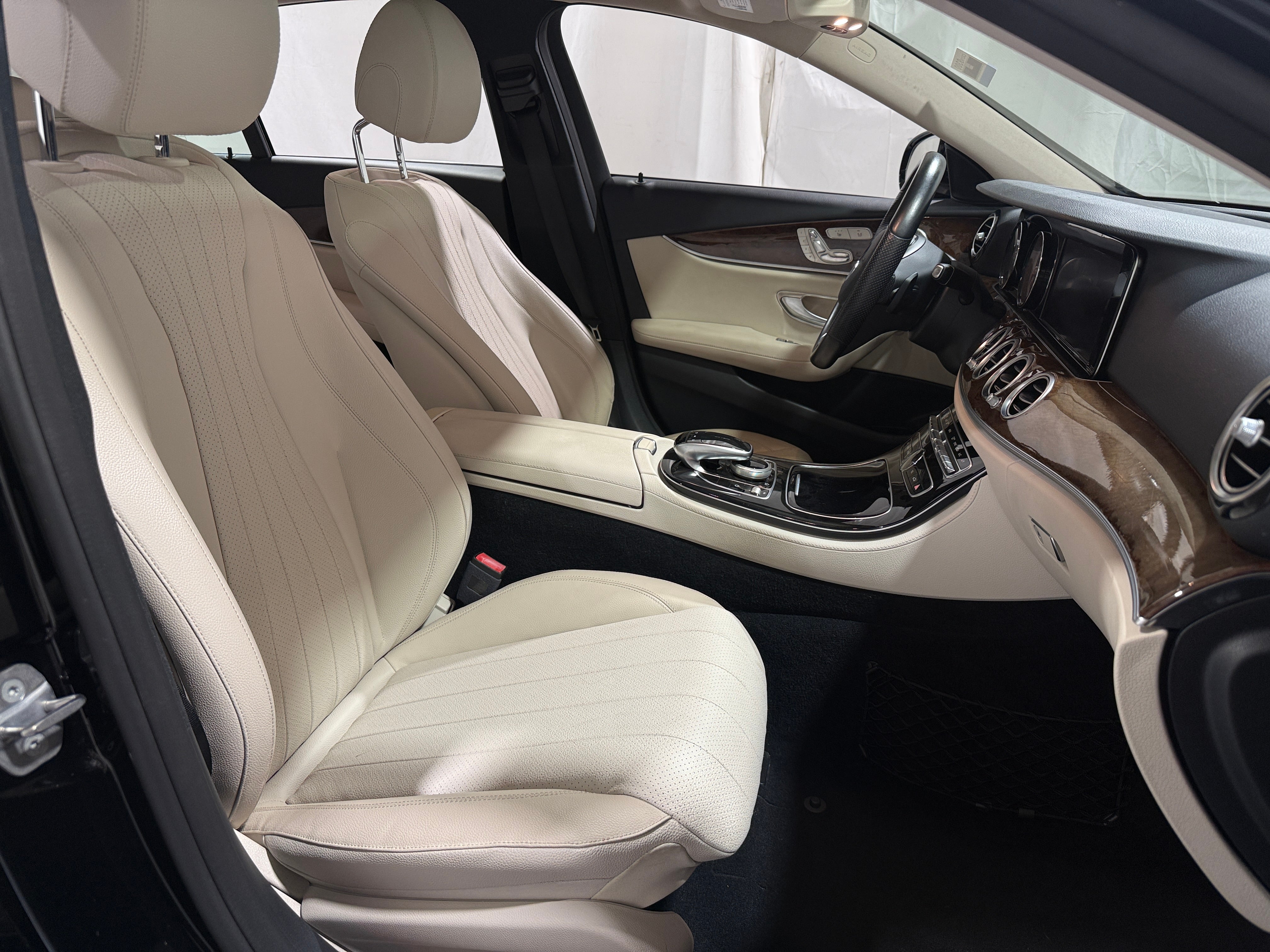 2018 Mercedes-Benz E-Class E300 - Photo 4