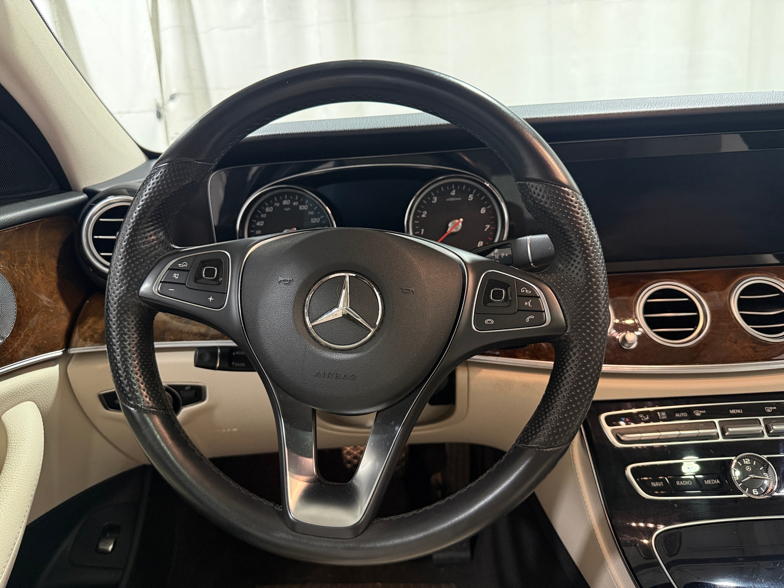 Thumbnail: 2018 Mercedes-Benz E-Class - 4