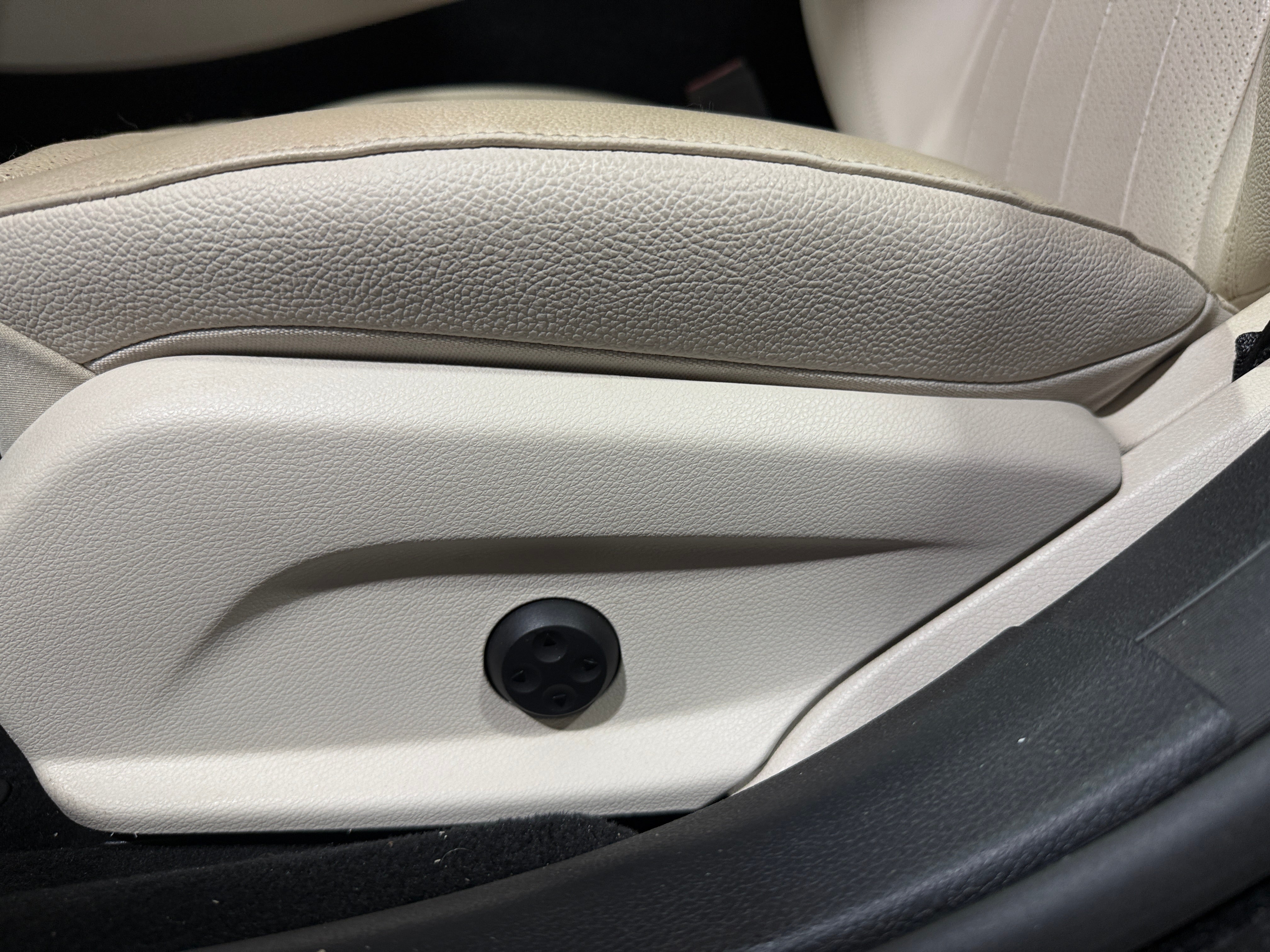 2018 Mercedes-Benz E-Class E300 - Photo 10