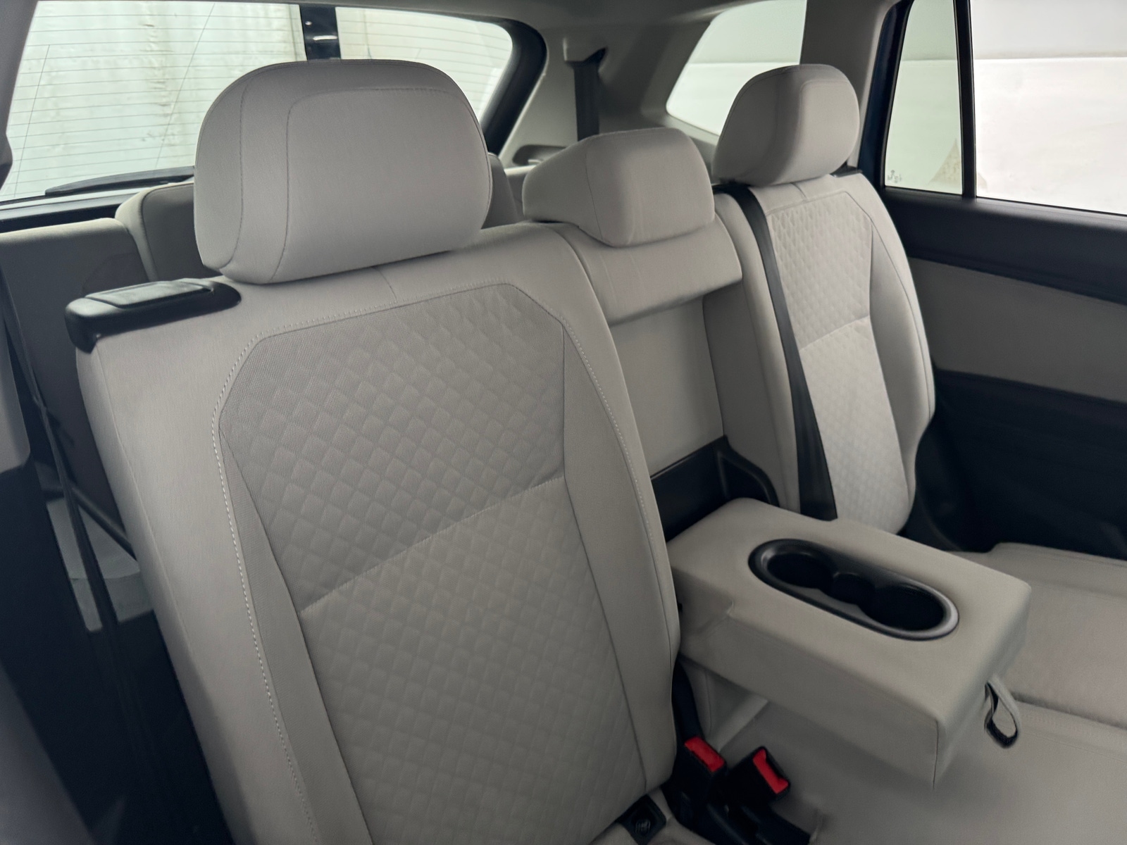 Thumbnail: 2020 Volkswagen Tiguan - 6