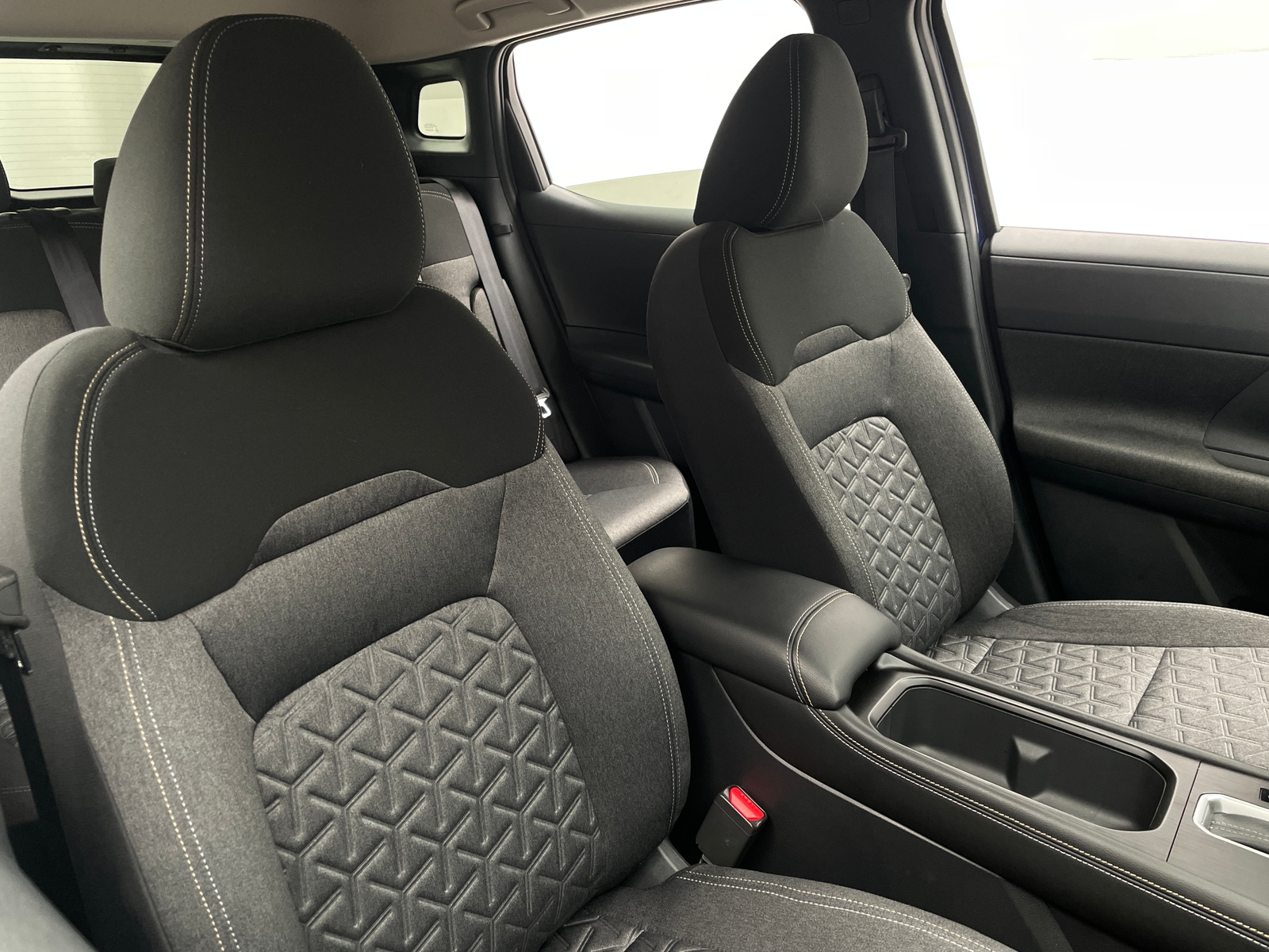 Thumbnail: 2025 Nissan Kicks - 2