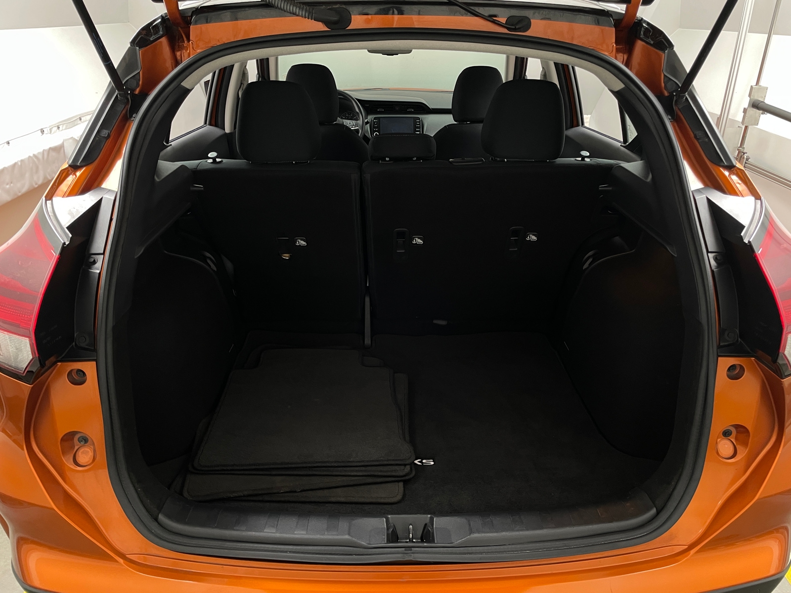 Thumbnail: 2022 Nissan Kicks - 7