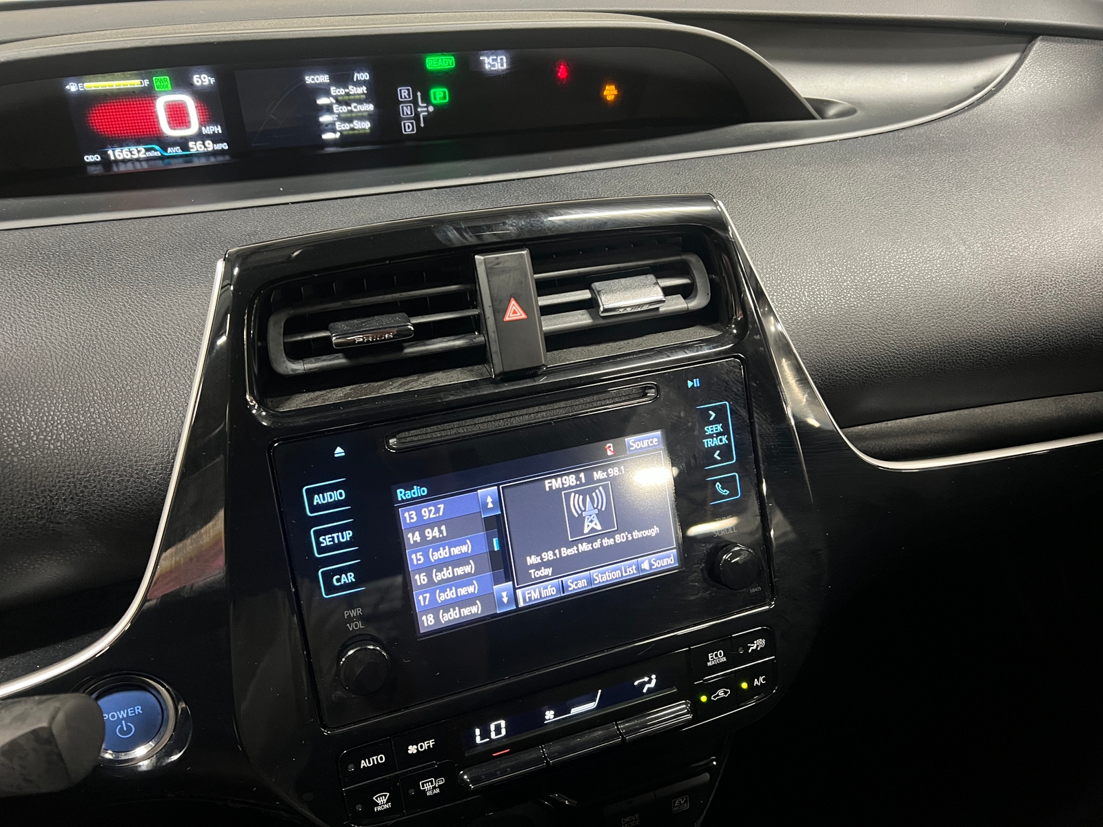 Thumbnail: 2019 Toyota Prius - 4