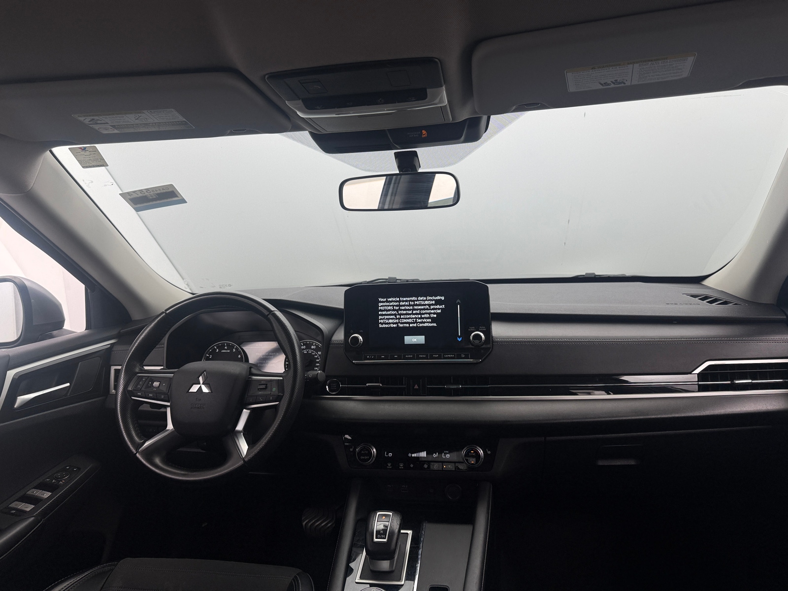 Thumbnail: 2024 Mitsubishi Outlander - 3