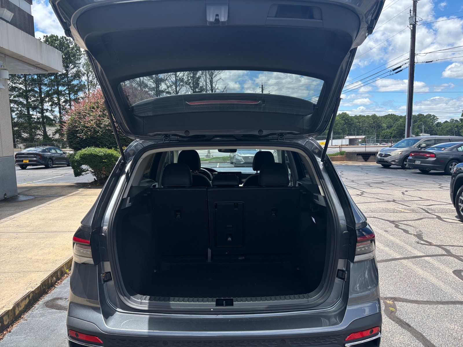 Thumbnail: 2025 Volkswagen Taos - 6