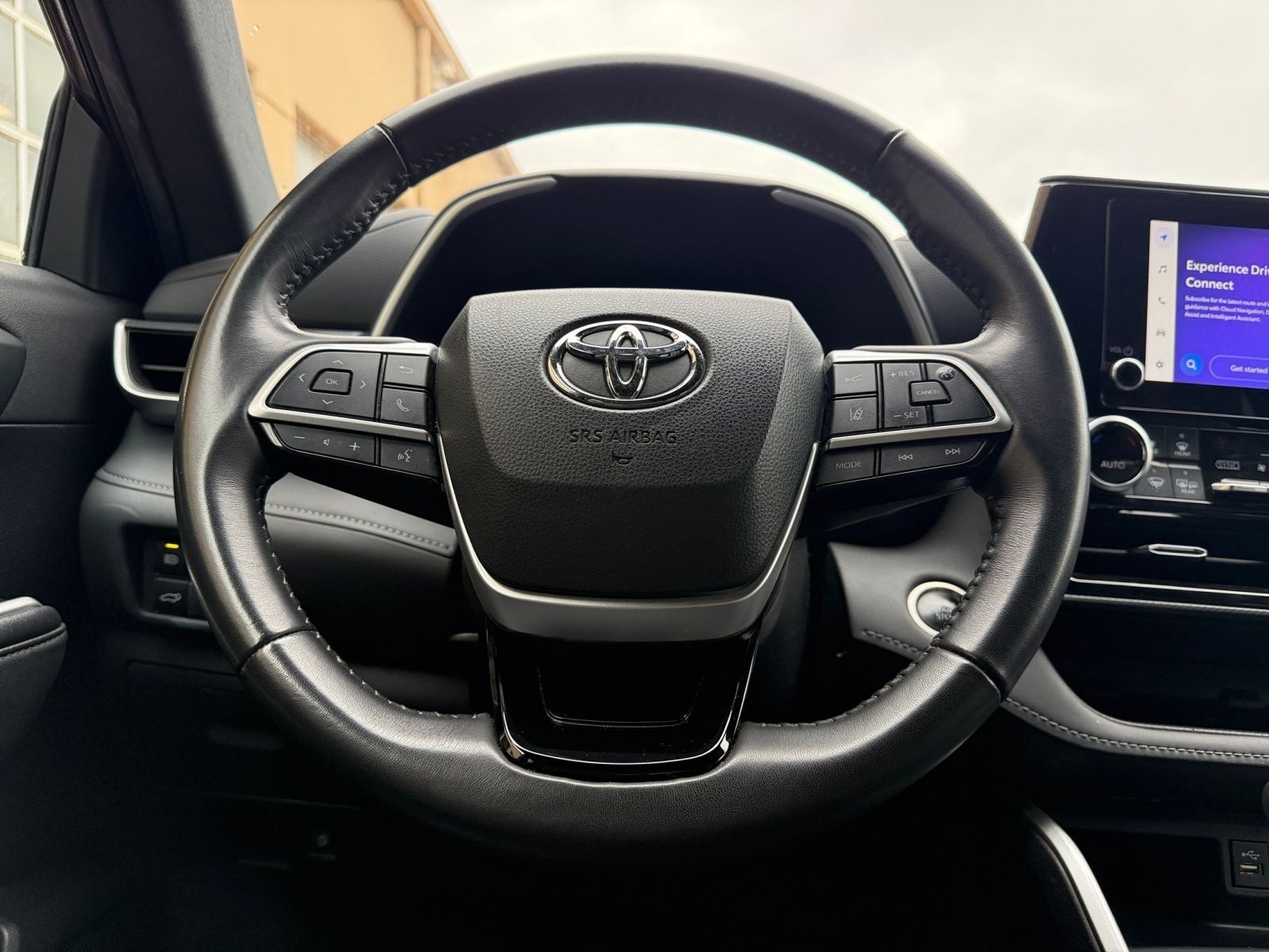 Thumbnail: 2024 Toyota Highlander - 5