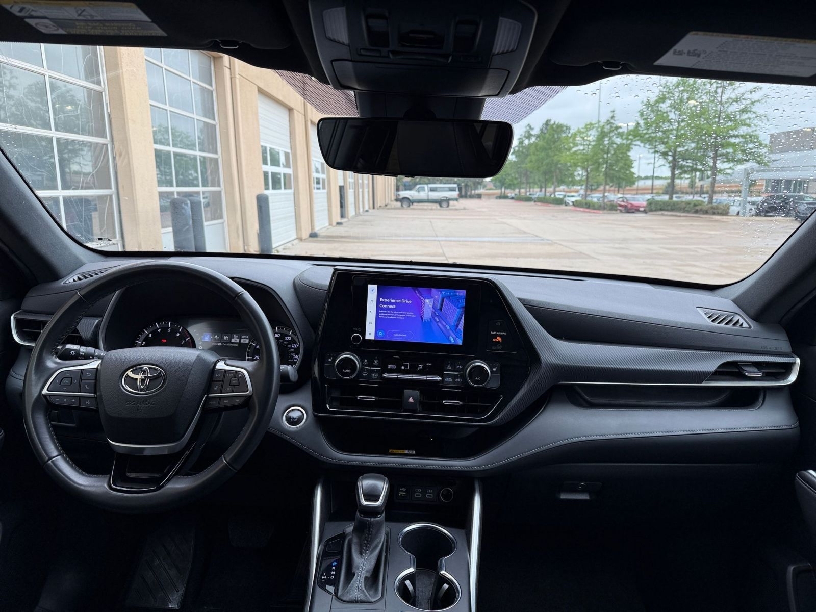 Thumbnail: 2024 Toyota Highlander - 3