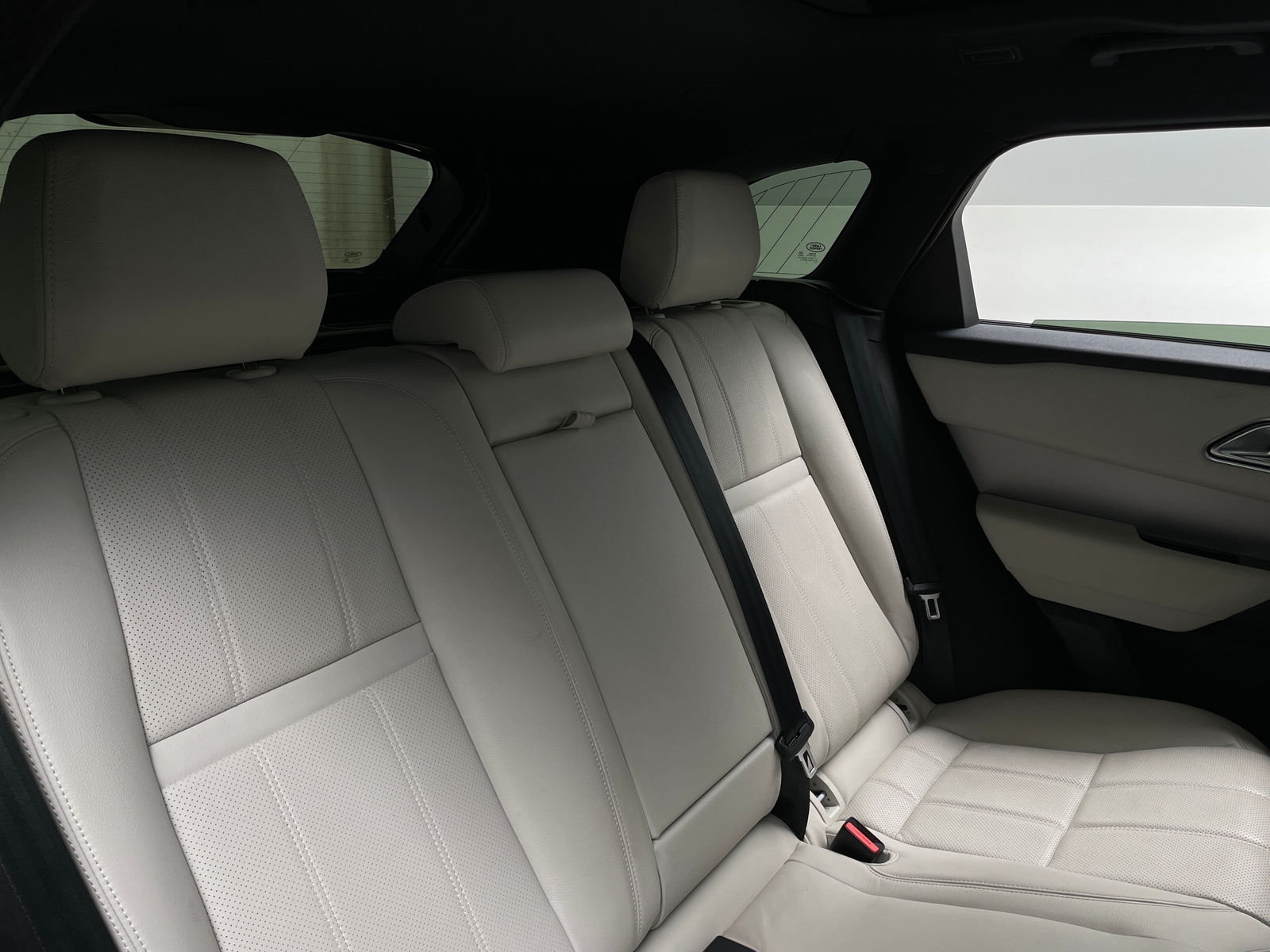 Thumbnail: 2023 Land Rover Range Rover Velar - 5