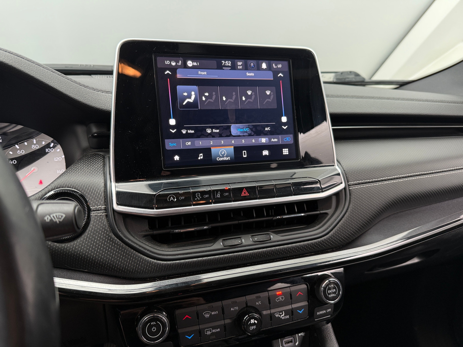 Thumbnail: 2022 Jeep Compass - 4