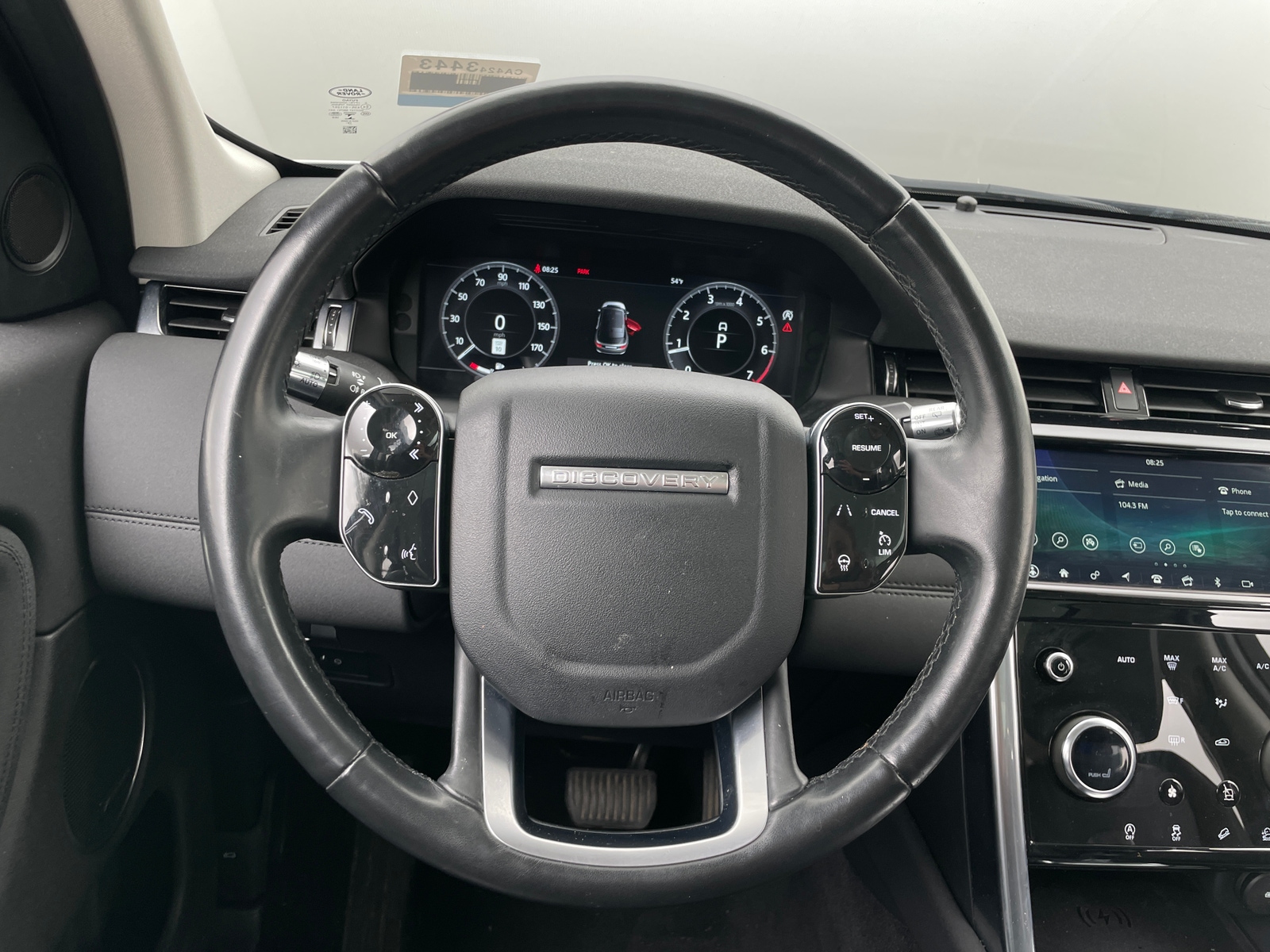 Thumbnail: 2020 Land Rover Discovery Sport - 4