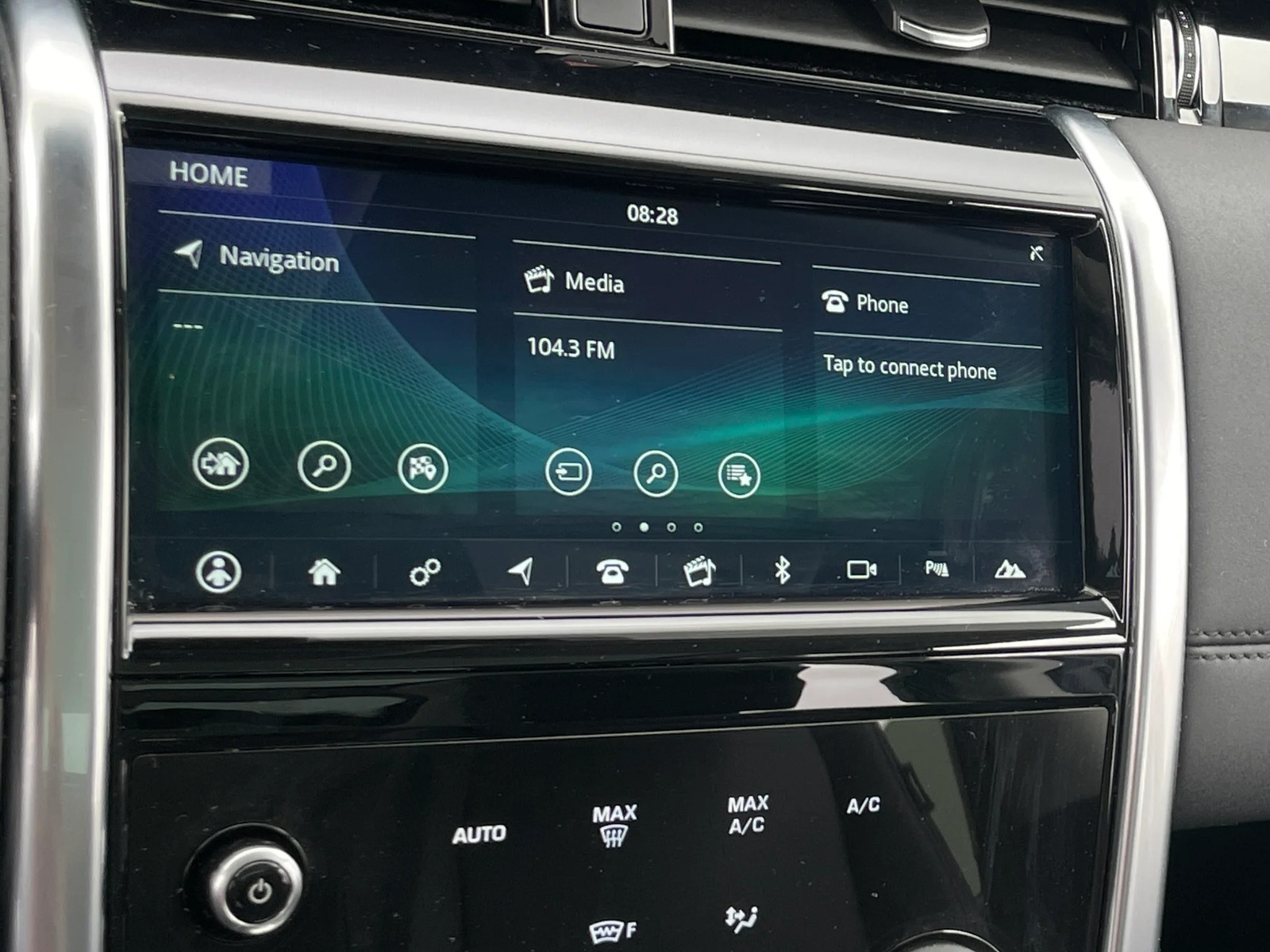 Thumbnail: 2020 Land Rover Discovery Sport - 3