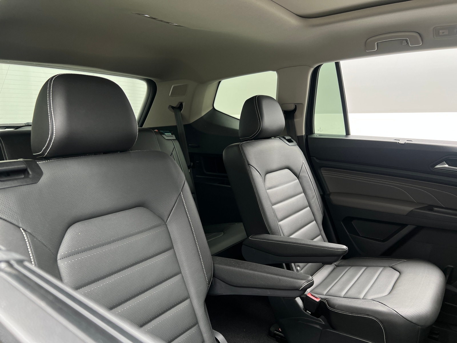 Thumbnail: 2023 Volkswagen Atlas - 5